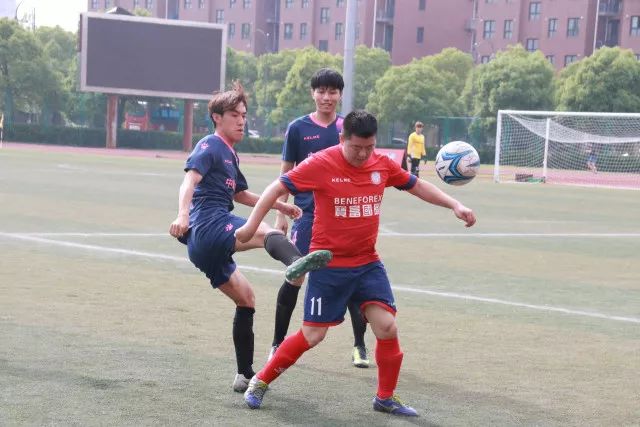 浓眉29+18詹姆斯12分 热火8人得分上双胜湖人